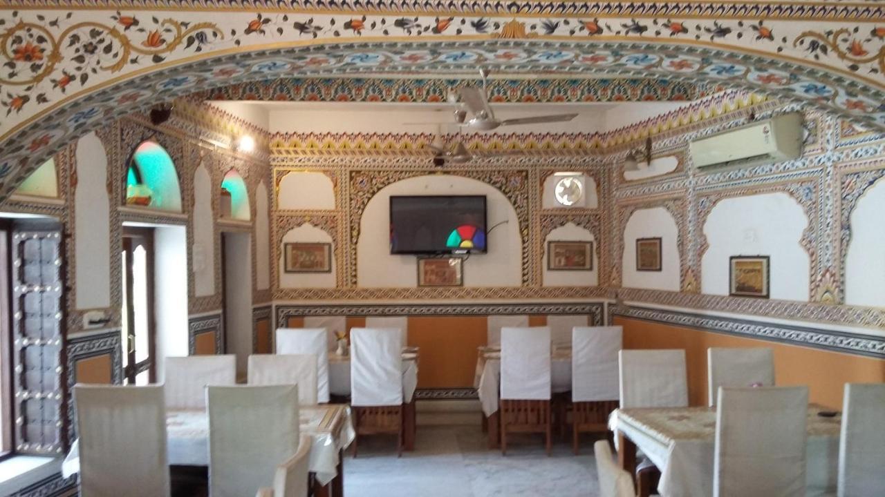 Hotel Radhika Haveli, Mandawa Mandāwa Exteriör bild